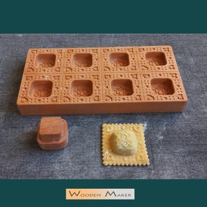 Ravioli mold  " FIORE DI LOTO". 8 cavità. Fallo veloce e semplice! Con pestello. Raviolo 5x5 cm, ripieno 2,5 cm