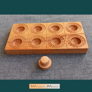 Ravioli mold  &quot; Trinacria&quot;. 8 cavità. Fallo veloce e semplice! Con pestello. Raviolo 5x5 cm, ripieno 2,5 cm