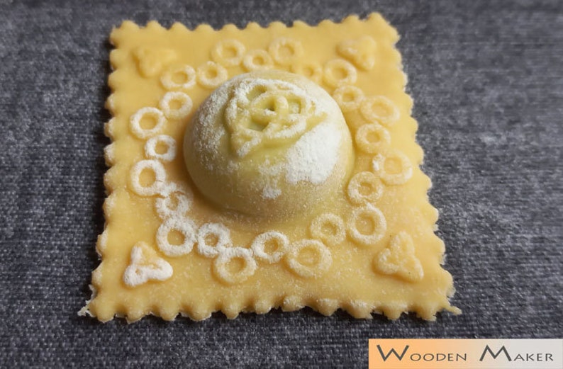 Ravioli Mold triquetra. 8 Cavities. Do It Fast and Etsy