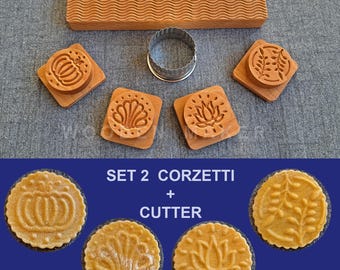 NEW! CORZETTI SET 2 . 4 stamps + tablet + cutter. Beech tree and oil for food use. Size 6x6 cm. Pasta diameter 4.5 cm