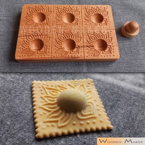 Stampo per ravioli &quot;LOTUS&quot; 6 cavità. Falla veloce e semplice. Con pestello. Dimensioni ravioli 6,5x6,5 cm