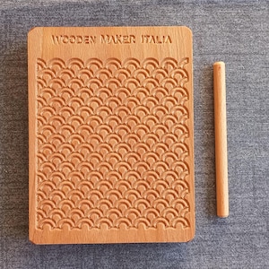 Mod. CERCHIETTI. Gnocchi/cavatelli/garganelli wood tablet . Beech tree and oil for food use. Size 11x15 cm