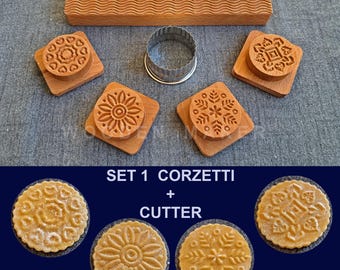 NEW! CORZETTI SET 1 . 4 stamps + tablet + cutter. Beech tree and oil for food use. Size 6x6 cm. Pasta diameter 4.5 cm