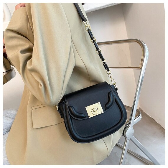 Round Shaped Crossbody Bag for Women Shoulder Tiny Purse Small