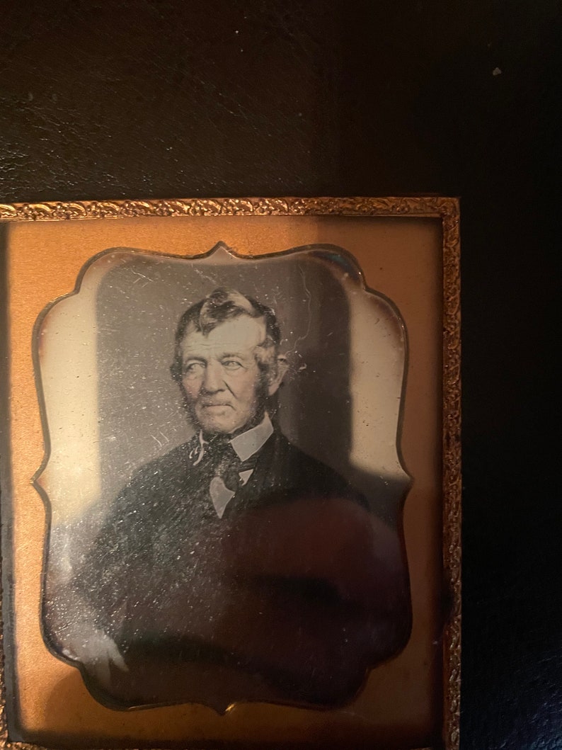 16 Daguerreotype of Gentleman