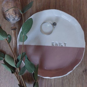 Neutral Dusky Pink Painted Personalised Ring Dish Handmade l Trinket Dish l Ring Holder l Mothers Day Gift l Bridesmaid l Jewellery Dish