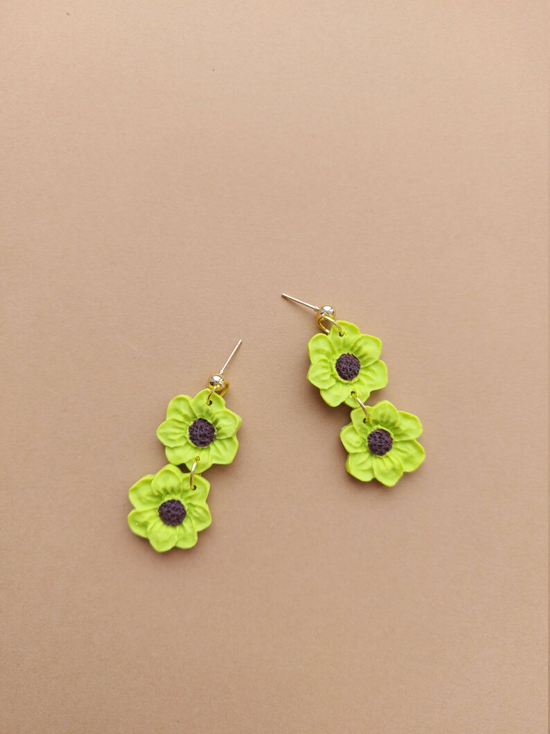 Earring for mother of the bride Polymer clay earrings Flower power earrings