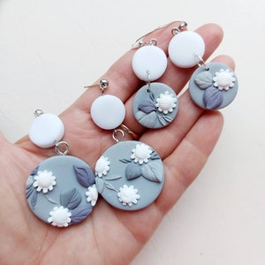 Floral clay earrings, Polymer clay earrings,  Neutral earrings, Flower earrings, Minimalist clay earrings