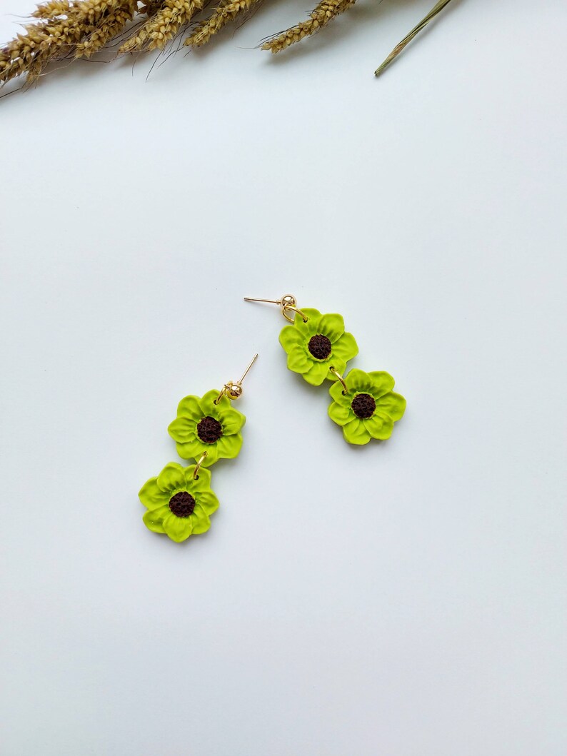 Earring for mother of the bride Polymer clay earrings Flower power earrings