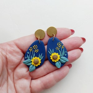 Sunflower Earrings, Handmade Polymer Clay Earrings, Statement Earrings, Sunflower Jewelry, Plant mom gift