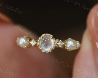 18k Solid Gold Minimalist Jadeite Akoya Pearl Wedding Band, Authentic Icy Jade Stackable Ring, Modern Jade Diamond Rings, Translucent Jade