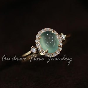 Anello vintage in giadeite imperiale verde ghiaccio, montature con alone di diamanti, anello di fidanzamento in giada antica, anello in oro per anniversario con pietra di giada naturale