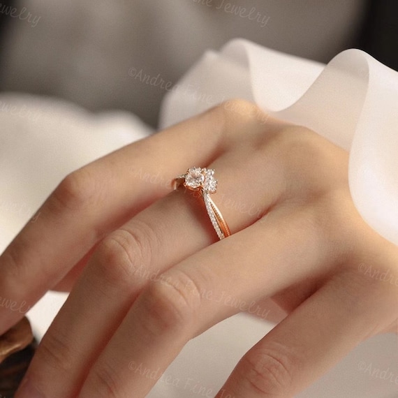 14 Trends Of Exclusive Modern Engagement Rings online