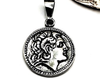 Colgante de Alejandro con moneda griega antigua en plata de ley 925