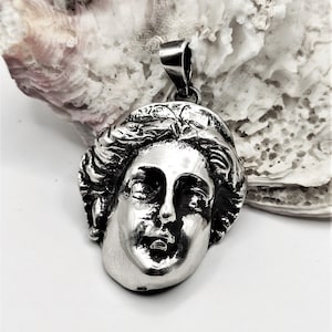 Handmade Venus De Milo Aphrodite Silver Pendant