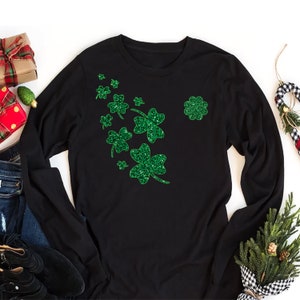 Breathffy St. Patrick's Day Long Sleeve T-Shirt - Women's Irish Shamrock Pullover, Crewneck Sweatshirt