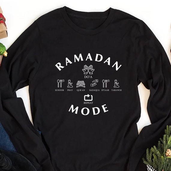 Funny Happy Ramadan Kareem T-Shirt | Calligraphy Islamic Tee Funny Happy Ramadan Kareem T-Shirt | Calligraphy Islamic Tee