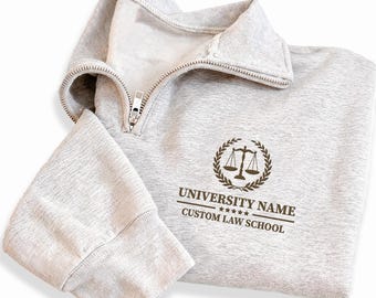 Sweat-shirt brodé avec fermeture éclair sur un quart de la faculté de droit, Pull-over personnalisé avec le nom de l'université, Cadeau personnalisé pour étudiant en droit, Vêtements pour professions juridiques