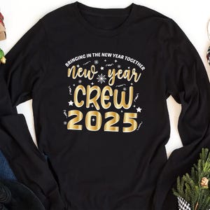 トップス FR2 New Year 2025 Embroidery Sweatshirt S0552320a64724f6686ccfe20ed10a