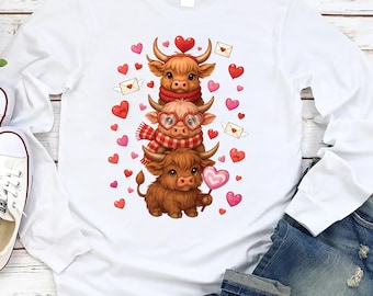 Highland Cow Valentine Long Sleeve Shirt, Valentine's Day Highland Cow Tee, Western Valentine Shirt, Valentine Heart Shirt, Love XOXO Shirt