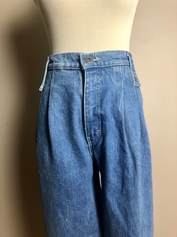 pleated jordache jeans