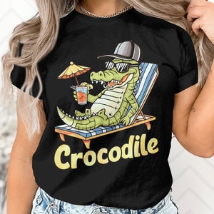 Funny Florida Crocodile Alligator Gator Animal Summer Gift T-Shirt Vintage Crocodile Reptile Birthday Holiday Present Tshirt