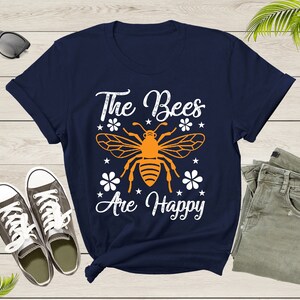 Bee Lover Gift for Beekeepers Bumblebee Birthday Men Women T-Shirt Save the Bees Shirt Honey Bee Shirt Beekeeper Shirt Bee Lover Shirt