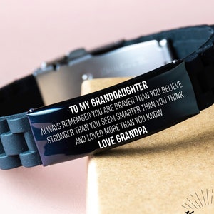An meine Enkelin Always Remember You Are Braver Than You Believe, Enkelin Geschenk, Enkelin Silikon Armband, Geschenk von Opa