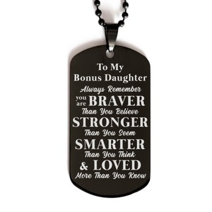 Personalisiertes Bonus Tochter Geschenk, Always Remember You Are Braver Than You Believe, Bonus Tochter Halskette, Hundeanhänger Halskette Geschenk von Mama