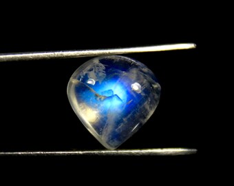 Rainbow Moonstone- Top Quality High grade Rainbow Flash Fire  HeartCabochon RMS-6