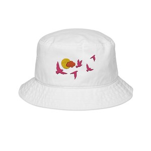 Embroidered Bucket Hat, Stylish Sun & Bird Design, Summer Accessory, Perfect for Festivals, Beach Days, Outdoor Adventures, Bird Hat