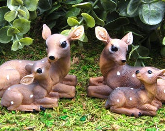Juego de 2 figuras de ciervos y cervatillos para jardín de hadas en miniatura para casa de muñecas