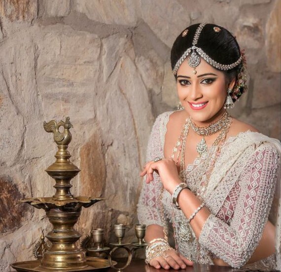 ivory colour kandyan saree