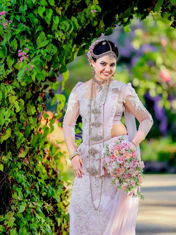 ivory colour kandyan saree