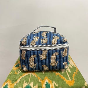 Tiger print pouch, Cotton pouch, Vanity pouch, Zipper pouch, Hand bag , Printed pouch, Travel pouch, Handmade pouch