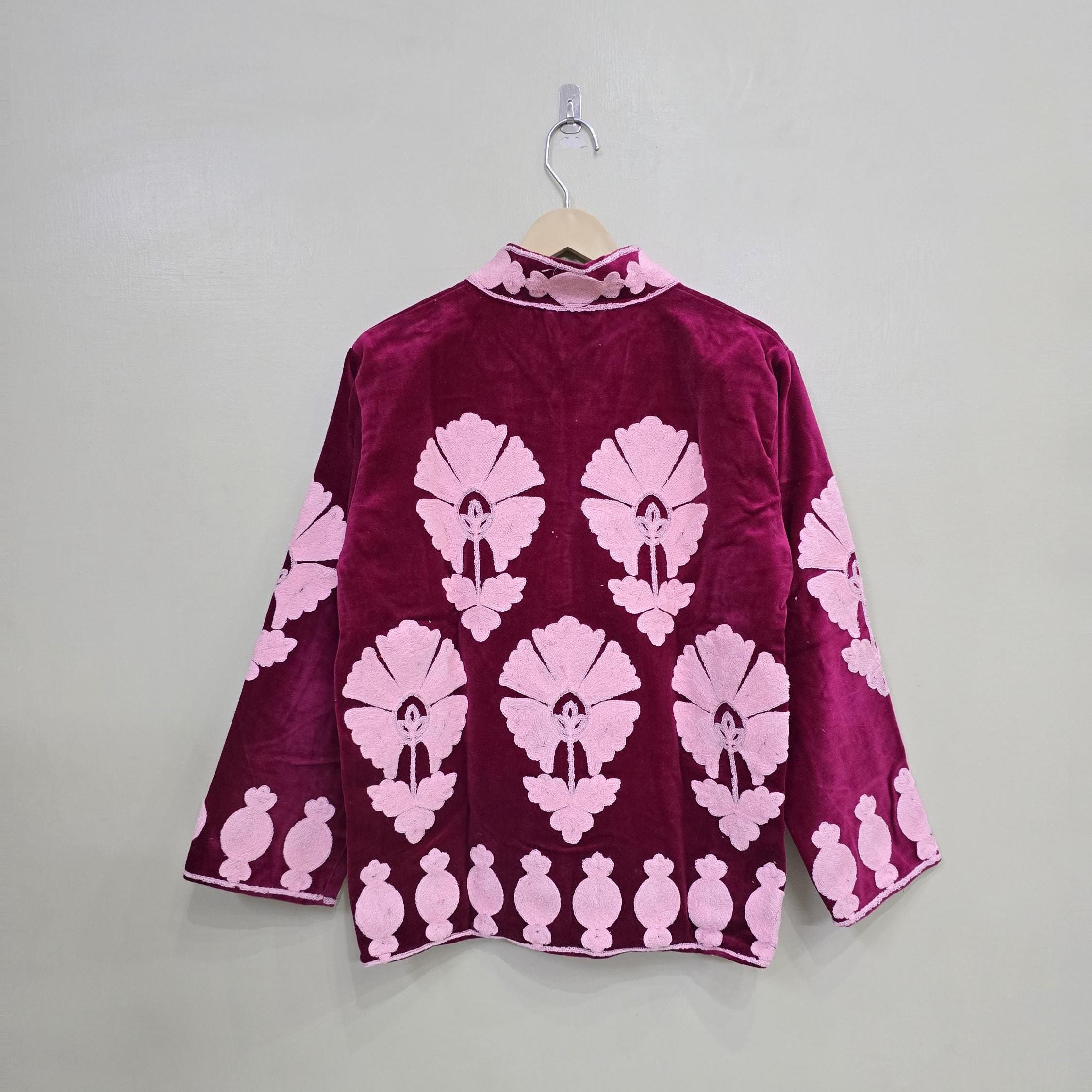 花柄刺繍 ベルベットジャケット ピンクの花柄刺繍が施されたマゼンタベルベットジャケット - Etsy 日本