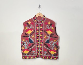 Chaleco de lana color óxido hecho a mano: chaleco bohemio con bordado floral