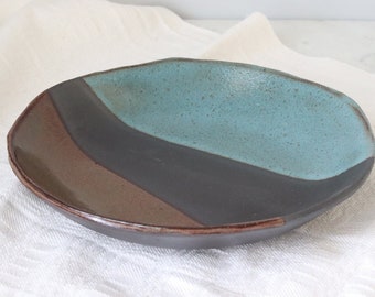 Ceramic plate, ø 18 cm | Bowl | Shell | Unique