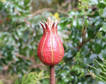 Bouton floral en céramique, taille. M | Bourgeon de prise de lit | Enjeux de jardin | Bouchon de fleur | Céramique de jardin | UNIQUE