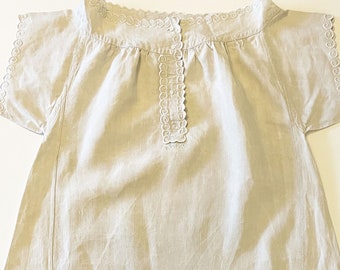 Embroidered nightgown from the 1910s in linen, rare piece, antique from the 1900s/1910s Size XL (size US 10)