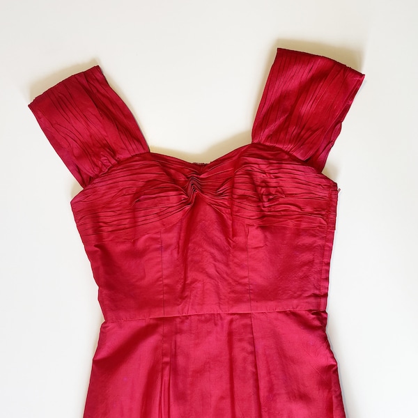 robe du soir en taffetas rouge vintage 1980, 80s party dress