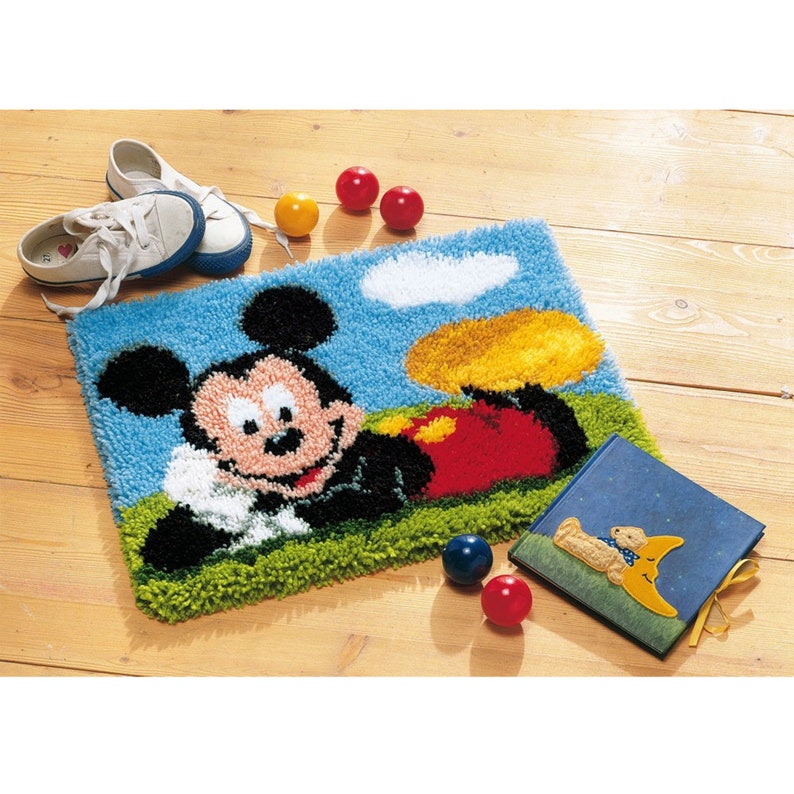 52x38CM Mickey Latch Hook Rug Set Handmade Crafts Embroidery DIY Crochet Handmade Needlework Supplies Home Decoration