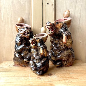 E-壁 古酒 ソ連 ウォッカ ヴィンテージ ボトル 置物 オブジェ 昭和レトロ Joseph Holdcroft Majolica Syrup Jugs | Set of Three Bear Syrup