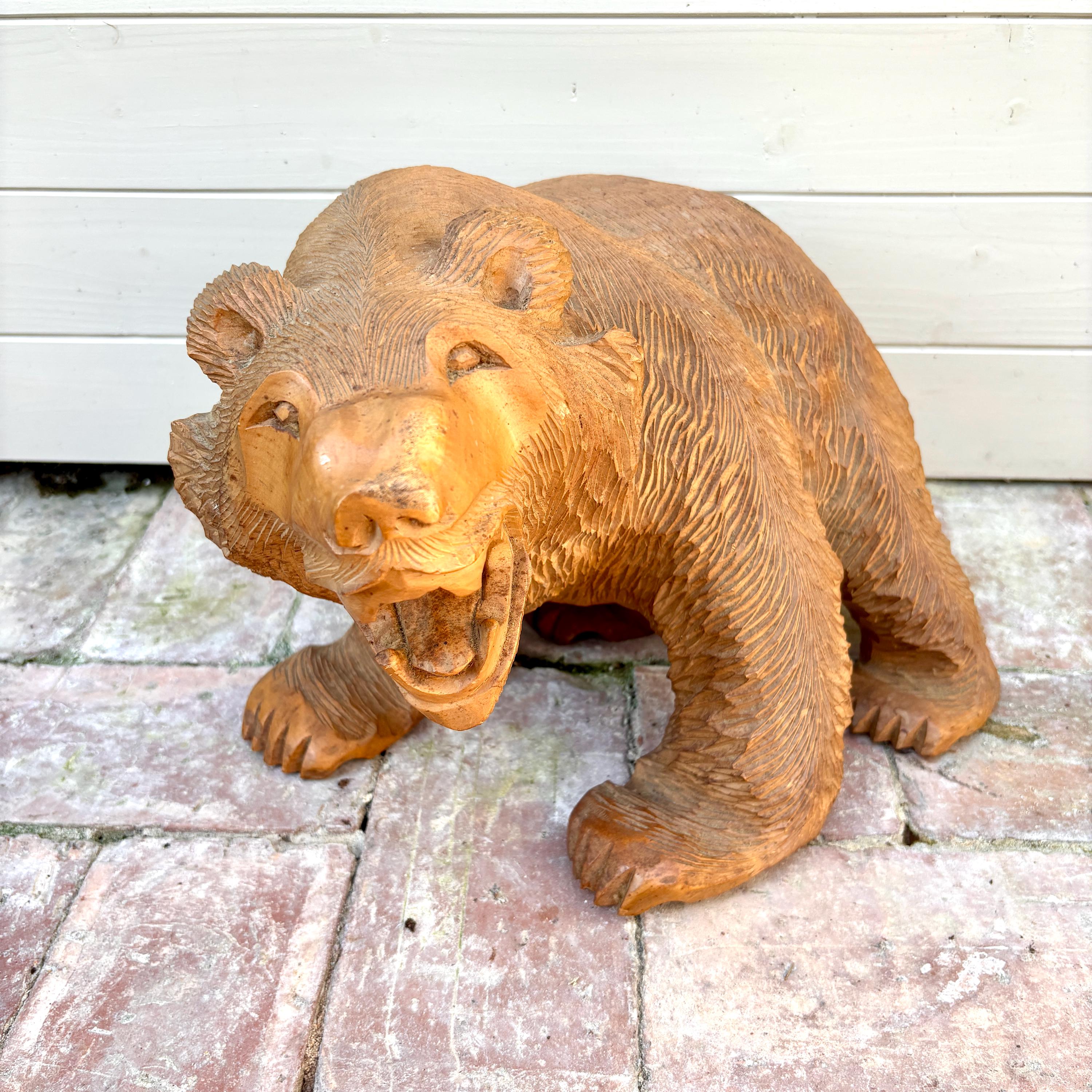 — bear wood-carved the — (木彫り熊) kuma Kibori Hokkaido Bear wooden Handmade 巨大熊の木彫り began 1920s the in 置物