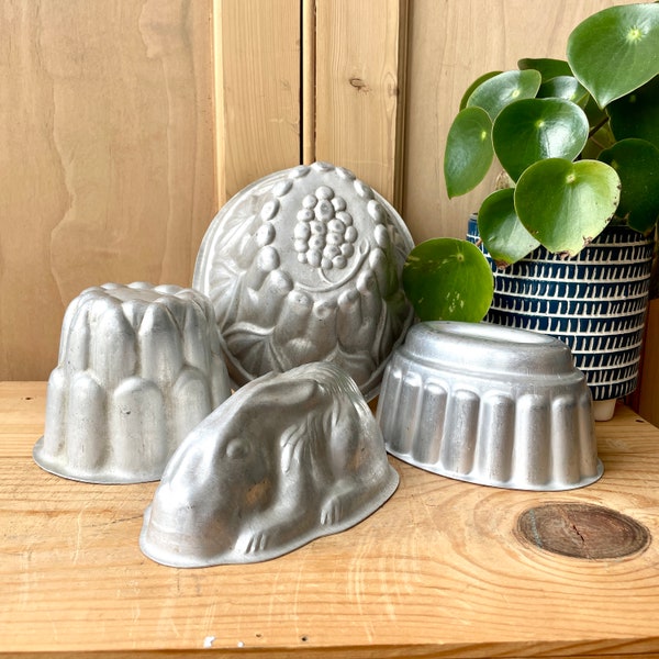 Vintage Jelly Pudding Molds, fruit bowl, Blancmange Pudding Mold, Kitchen tidy, Mid Century Jelly Molds, Metal Jelly molds.