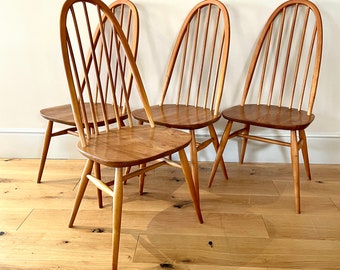 Ercol Set of Four Blond Windsor Quaker Chairs model 365, vintage Ercol Blond chairs, Set of 4 Ercol Blue Label chairs