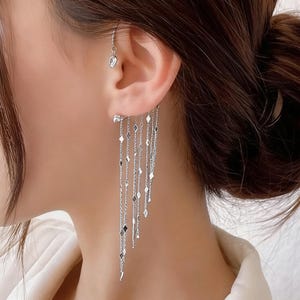 Orecchini lunghi con nappe, orecchini a gancio avvolgenti, orecchini a polsino, orecchini con frange in pavé di cristalli, orecchini avvolgenti con nappe, orecchini per donne e ragazze