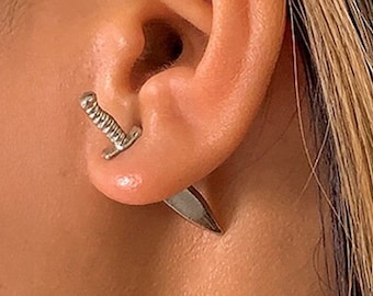 Throne Of Glass Sword Earrings, TOG Jewelry, Bubble-like Flow of Ancient Power Sealed within the Blade