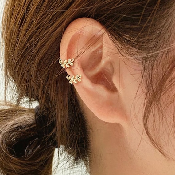 Gold Leaf Ear Cuff No Piercing, Olive Branch Cartilage Earring, Dainty Botanical Ear Cuff, Fake Conch Piercing Hoop, Nature Inspired Gift