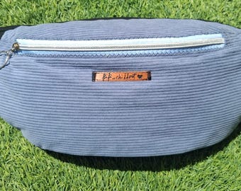 LEISTEENBLAUWE heuptas van gerecycled corduroy - unisex heuptasje - uniek bananentasje